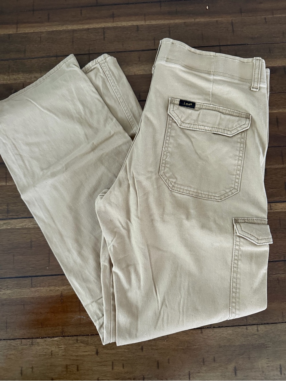 Lee Men’s Light Tan Cargo Pants - Utility Pocket Design